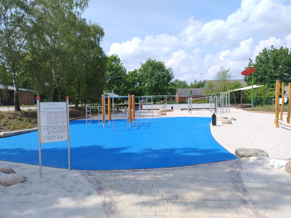 Neuplanung der Jugendfreizeitanlage Ahlhorn 4 Kletteranlage mit Fallschutz